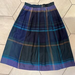 Vintage 100% Virgin Wool Tartan Plaid Midi Skirt S/M approximate us 4/6